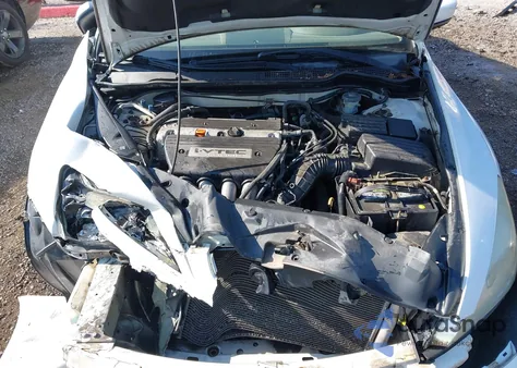 2005 Honda Accord 2.4 Ex z USA, uszkodzony, nr VIN 1HGCM56795A086155